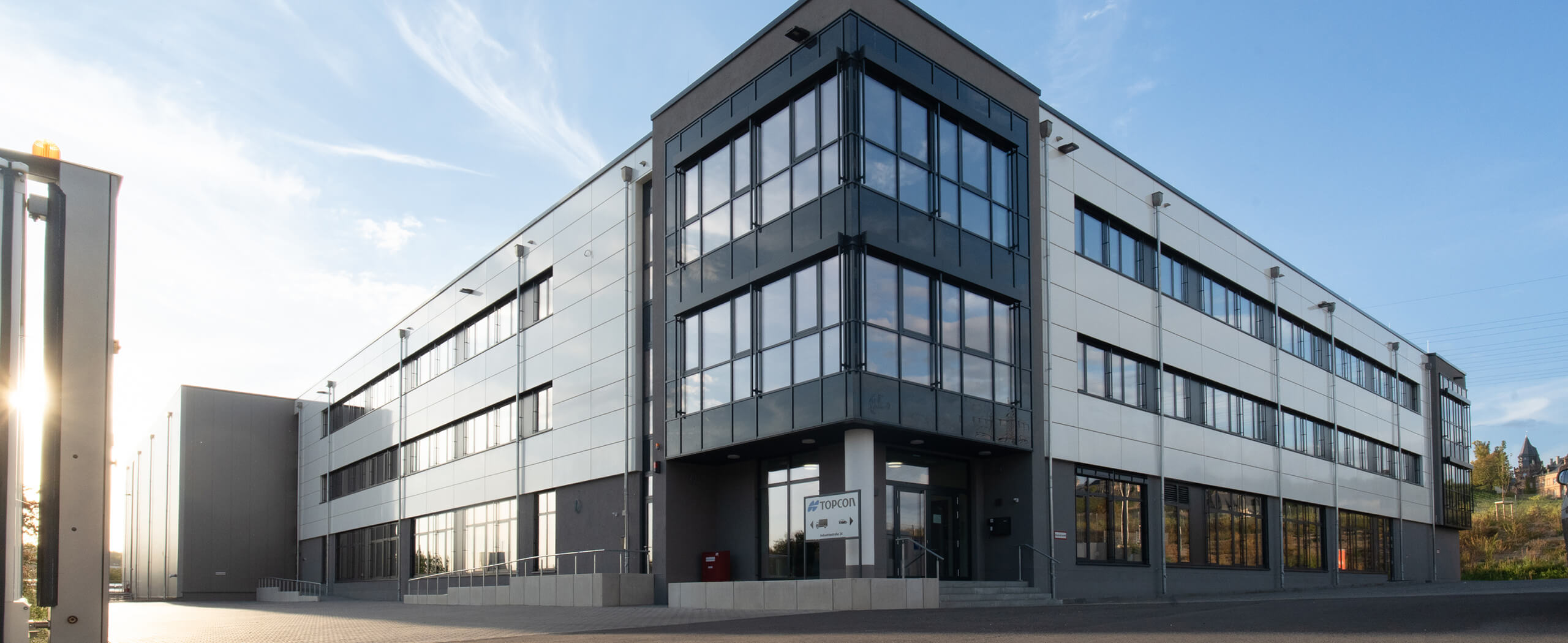 Produktionshalle mit Lager und B&uuml;ro TOPCON Geisenheim